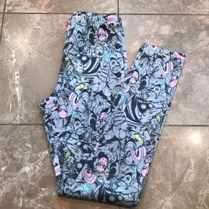 Girls Marvel superhero leggings.